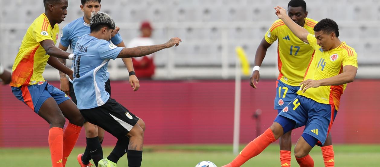 Colombia terminó en tercer lugar después de 3-1 triunfo sobre Uruguay