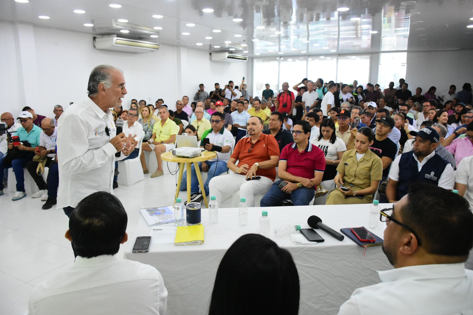 El gobernador Eduardo Summer socializa el plan integral de la Gran Malecón del Mar