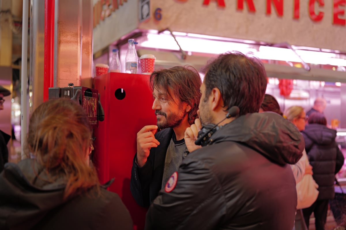 La vida migrante de 'Ash in the Mouth', desde el papel hasta la pantalla: el nuevo proyecto de Diego Luna como director | Cultura