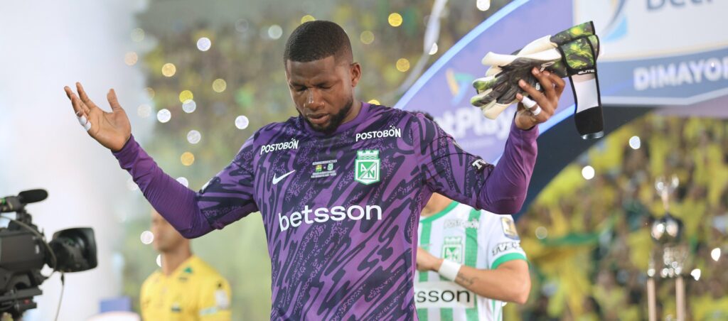 Nacional obtuvo el triplete con el título de la Super League