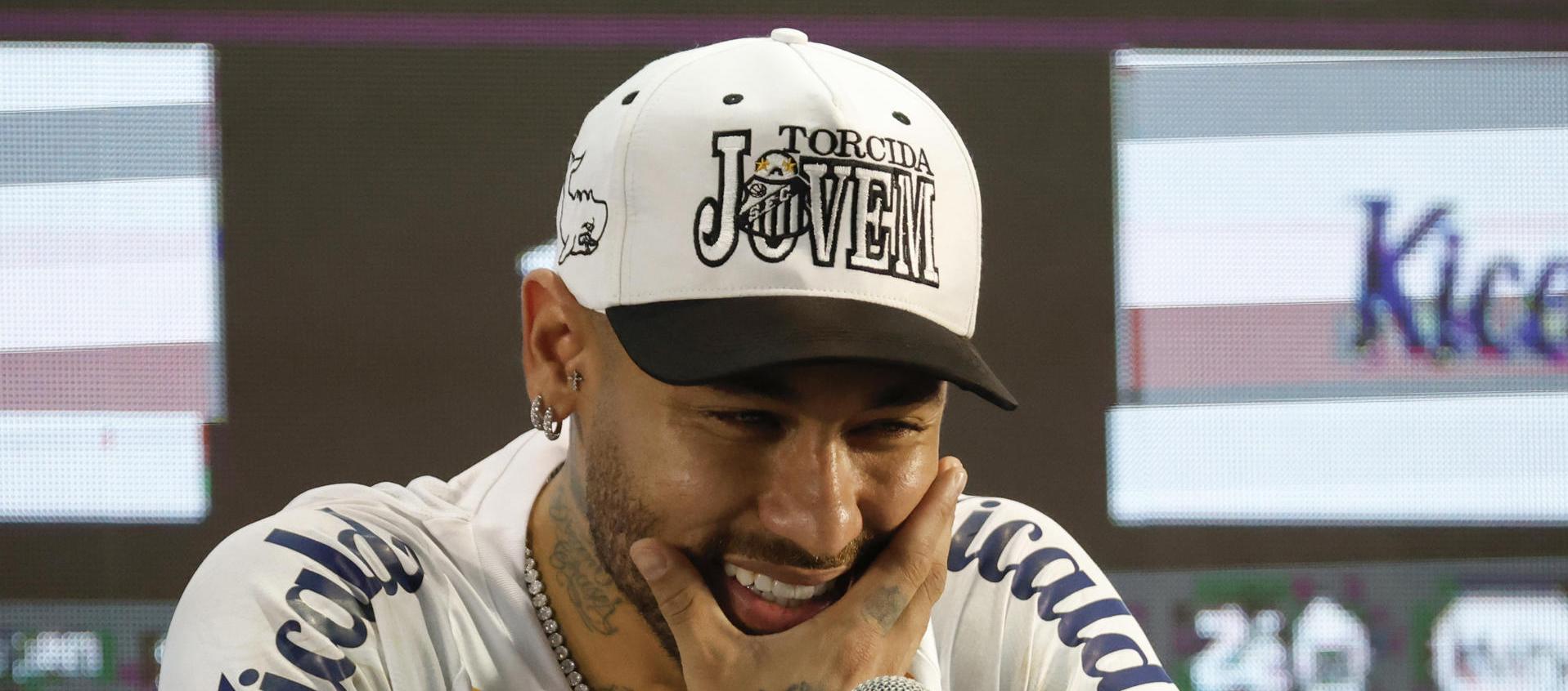 Neymar dice que regresa a Santos "renovado" y con "sed de victorias"