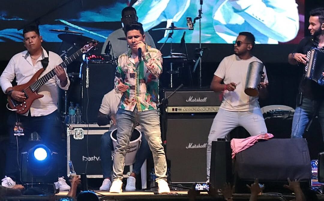 Dubán Bayona, exitosa 'gira irremplazable' de Ecuador