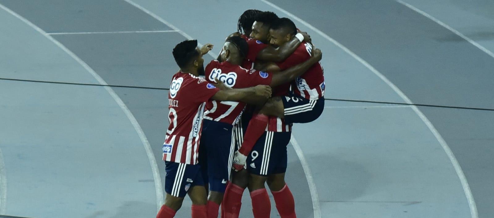 ¿Cómo se ha ido junior contra los clubes colombianos en la Copa Sudamericana?