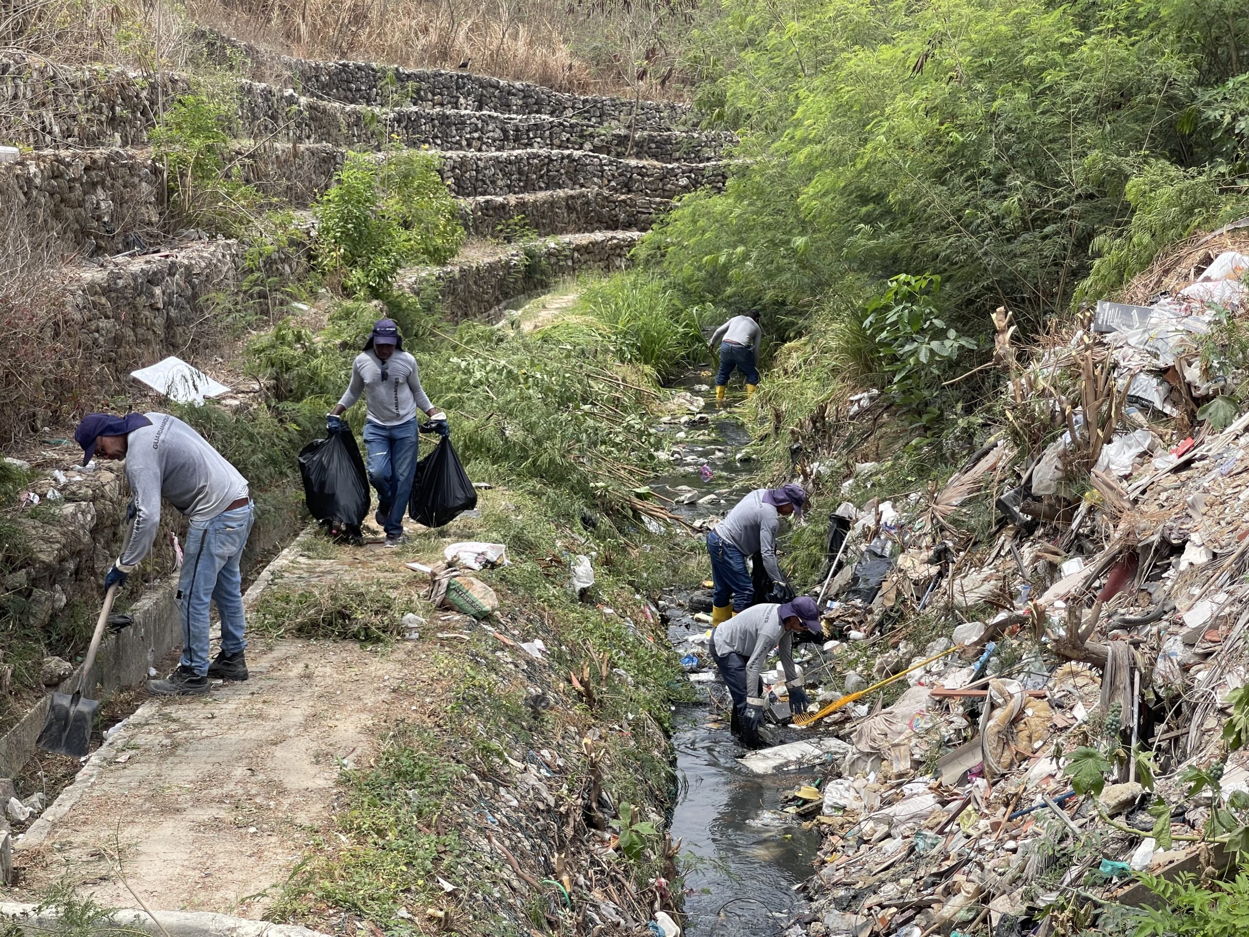 Ante temporada de lluvias, Distrito avanza en acciones operativas y pedagógicas en entornos de arroyos – Alcaldía de Barranquilla, Distrito Especial, Industrial y Portuario