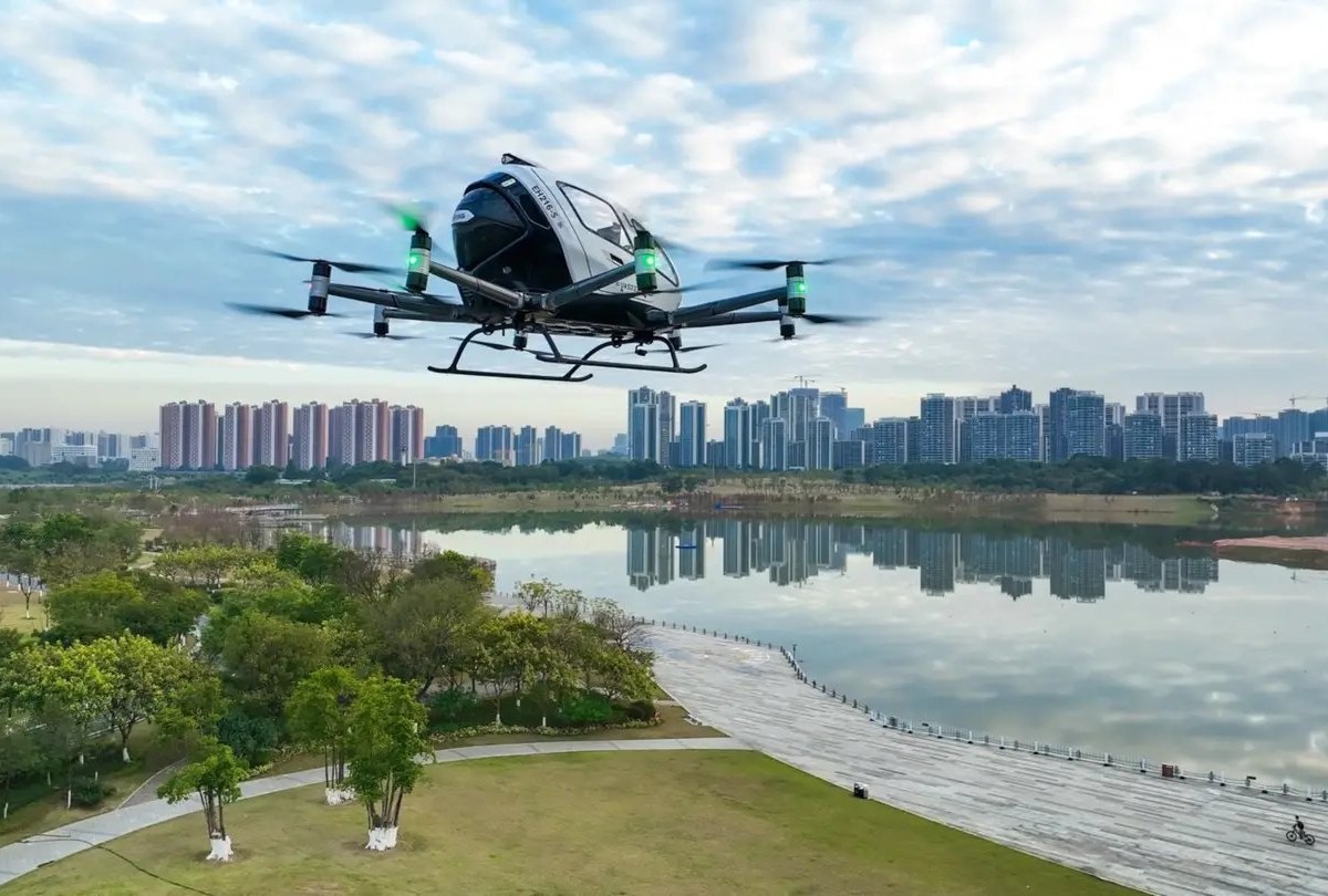 Lo que parecía ciencia ficción en Futurama, hoy es realidad, China ya tiene autos voladores en circulación • ENTER.CO