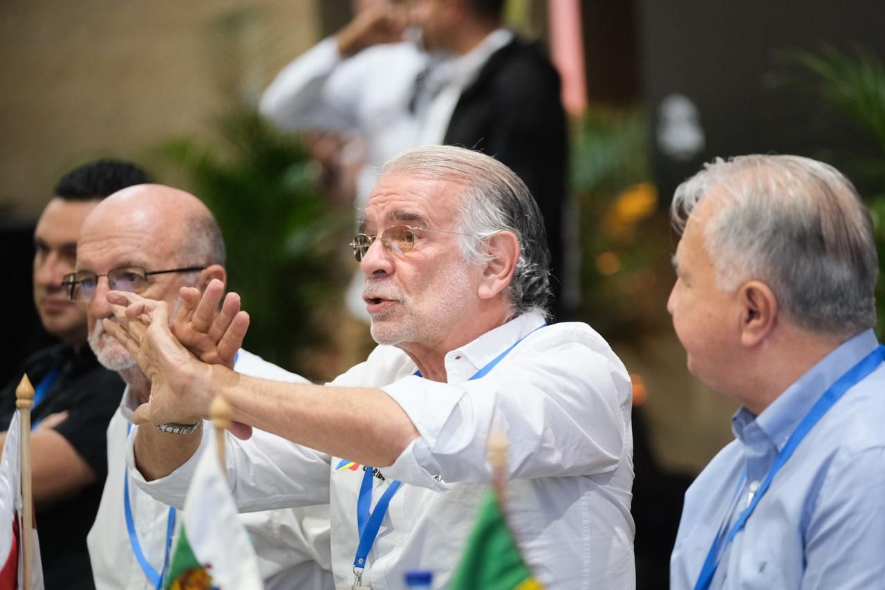 Respaldo al Referéndum por la Autonomía Regional, solicitó gobernador Eduardo Verano a sus homólogos