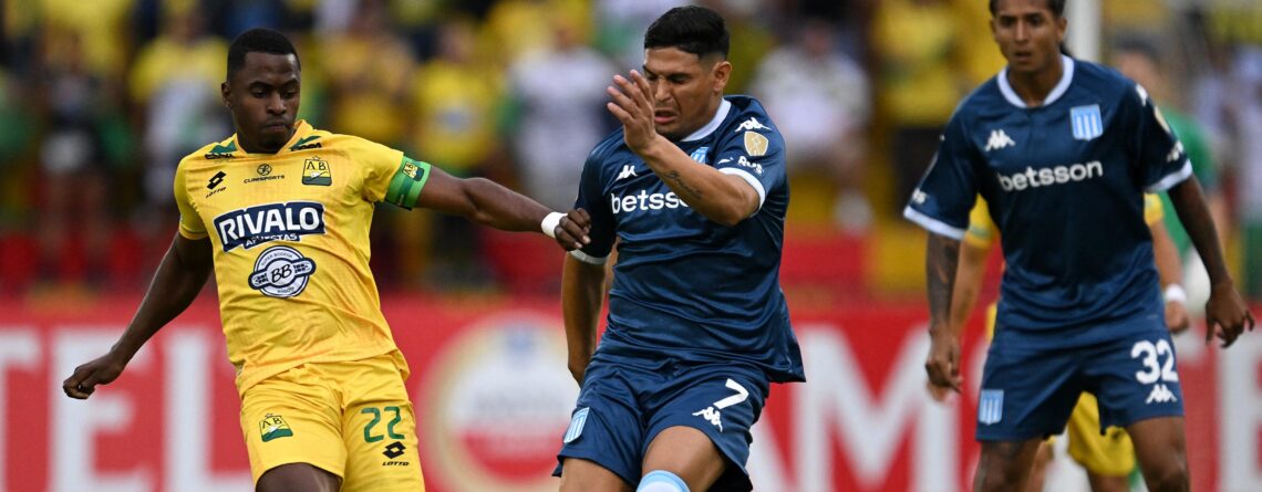 Bucaramanga fue goleado por Racing y complicó su clasificación a octavos de la Libertadores