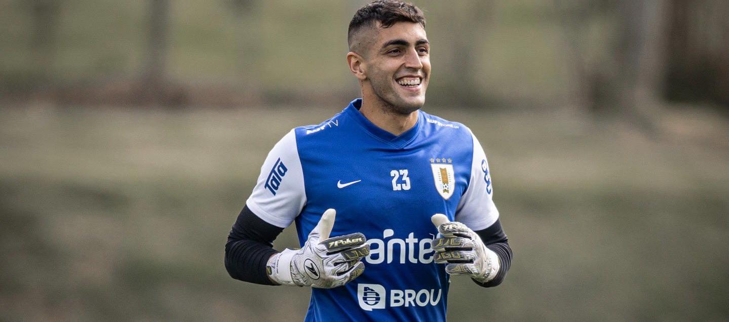 Con Santiago Mele como titular, Uruguay visita a la fortalecida Paraguay