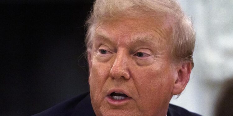 EE.UU. pidió a más de 250.000 venezolanos "prepararse" para salir del país en noviembre