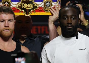 'Canelo' Álvarez defiende sus títulos mundiales ante Terence Crawford
