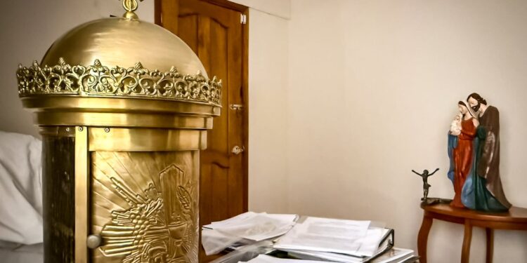 El misterio que ronda la desaparición del sagrario en la parroquia Santa Marta del barrio Simón Bolívar