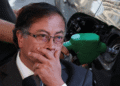 Gustavo Petro defiende su impuesto a la gasolina: "el pobre, aun con moto, gastará siempre menos que el del carro"
