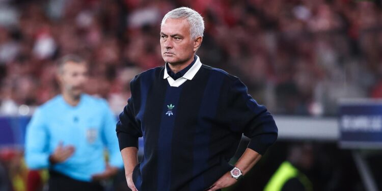 José Mourinho, nuevo entrenador del Benfica de Richard Ríos