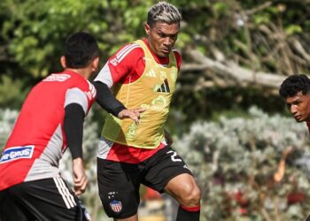 Junior aspira a volver al liderato ante un Pasto en crisis profunda