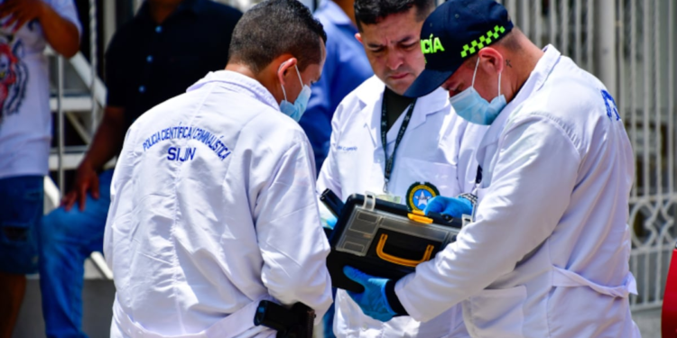 Patrulleros hallan cadáver de un hombre degollado en el barrio Las Palmas