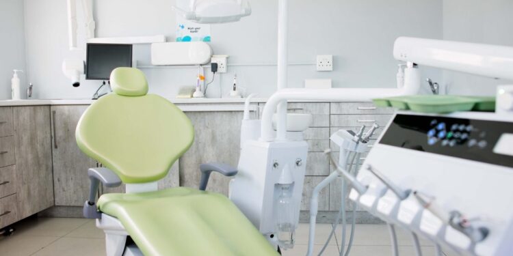 Por estas razones es fundamental realizarse una limpieza oral