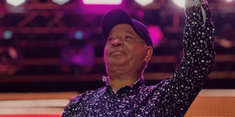 Video | ¿Quién es el misterioso hombre que apareció con exesposa de Luis Alberto Posada?