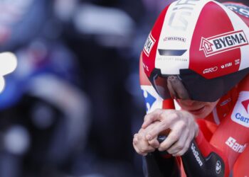 Vingegaard sigue de rojo, pero Almeida le descontó 10 segundos