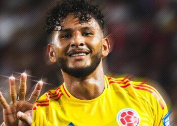 póker en primer partido de titular