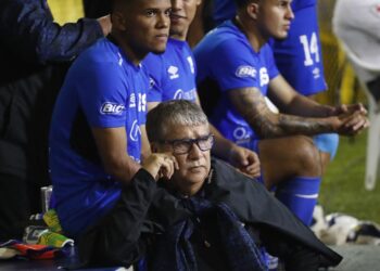 'Bolillo' Gómez dice que su labor en El Salvador no es un fracaso