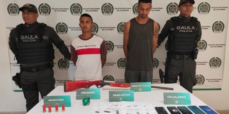 Caen ‘Sebas’ y ‘Sebastián’: extorsionaban en la banda oriental del Atlántico con una escopeta, granada y panfletos