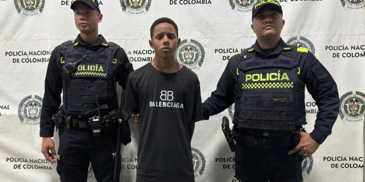 Capturan a joven de 18 años en el barrio Siete de Abril por porte ilegal de arma de fuego