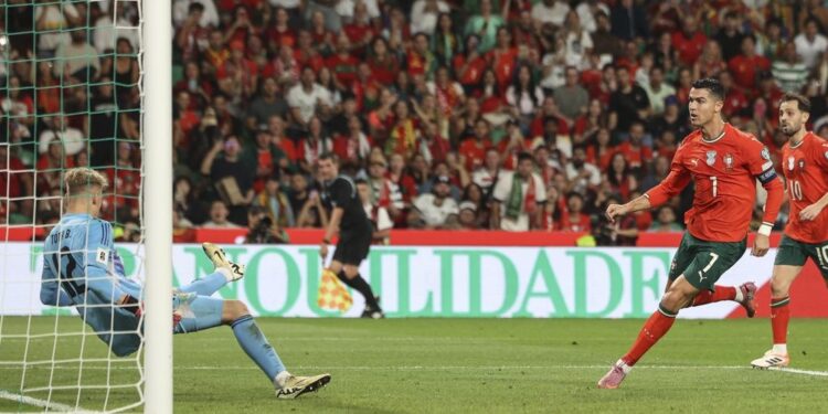 Cristiano Ronaldo, máximo goleador en la historia de las eliminatorias