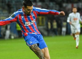 Daniel Muñoz inauguró la cuenta goleadora del Crystal Palace en Europa