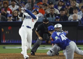En el inning 18, un jonrón de Freeman le dio el triunfo a los Dodgers