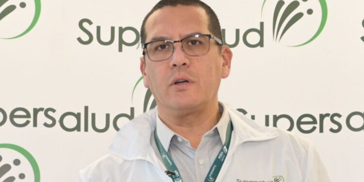 En plena crisis de las EPS, renuncia el superintendente de Salud, Giovanny Rubiano, tras casi un año en el cargo