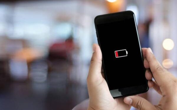 La función de su celular que le puede estar agotando la batería | Tecnología