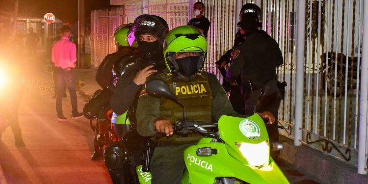 Presunto ladrón resultó herido en medio de atraco a peluquería en Los Robles: otros dos fueron capturados