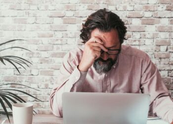 Video | Sobrevivir a la crisis de los cuarenta. Una guía de 8 puntos