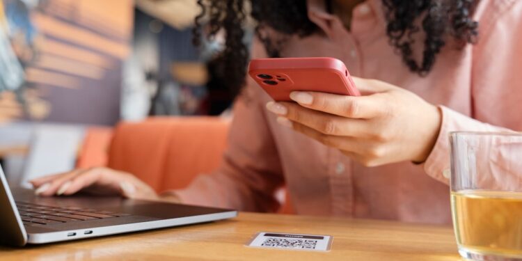 ¿Cuánto pagaría por la transferencia de 1 millón de pesos, si aprueban impuesto del 1,5 % para billeteras digitales?