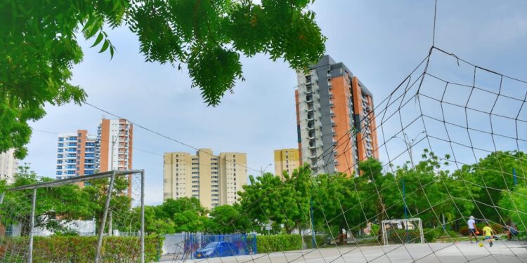 Atraco masivo en cancha de Villa Campestre deja un herido y varios afectados