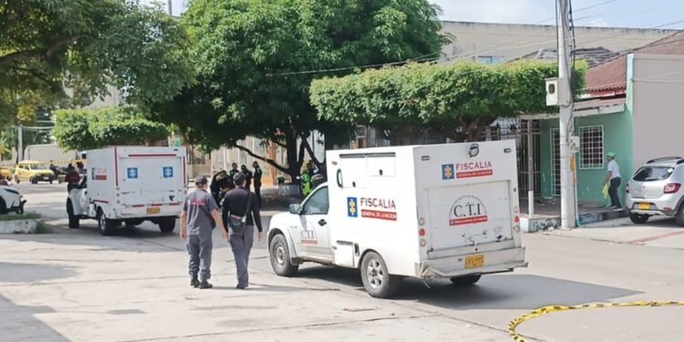 Balean a un hombre en plena calle del barrio Boston