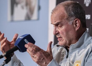 Bielsa "tiene la misma fuerza de siempre" para dirigir a Uruguay en el Mundial