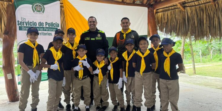 Carabineritos: 13 jóvenes de Baranoa se gradúan como guardianes de convivencia y ambiente