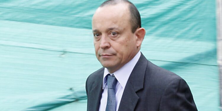 Condenan a Santiago Uribe, hermano de Álvaro Uribe, por homicidio agravado y concierto para delinquir