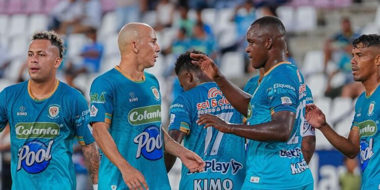 Jaguares aseguró su regreso a la primera división empatando con Cúcuta