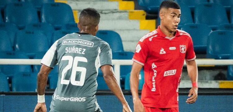 Junior rescató un empate ante América y es líder de grupo junto a Nacional