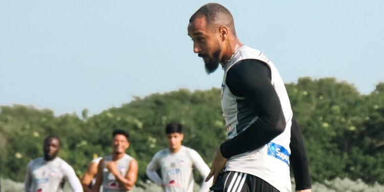 Lucas Monzón, novedad en la convocatoria de Junior contra América
