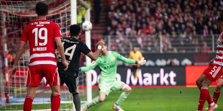 Luis Díaz anotó un golazo