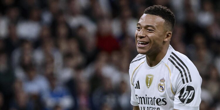 Mbappé marca el camino en goleada del Real Madrid sobre el Valencia