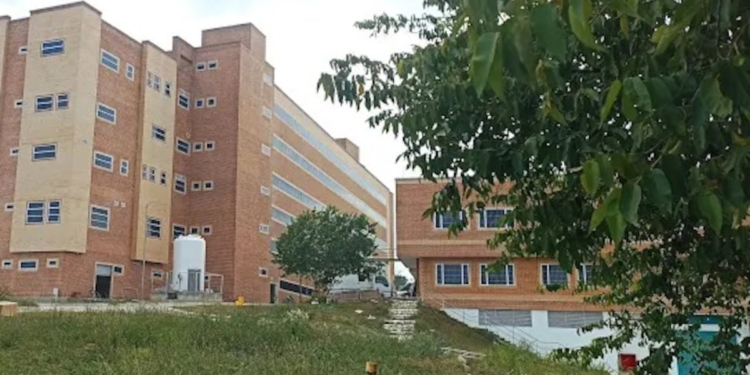 Menor de tres años y un adulto resultan heridos a bala en Sabanalarga