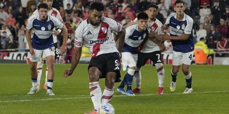 Miguel Ángel Borja, con las horas contadas en River Plate