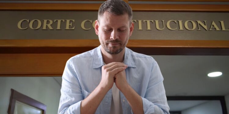 Nueva derteminación de la Corte Constitucional inquieta a los más creyentes: Toma curiosa decisión sobre la fe en los despachos