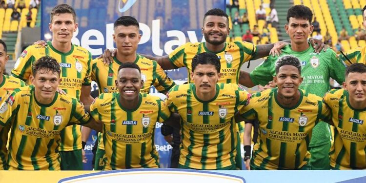 Real Cartagena, eliminado, un año más en la B y con plaza suspendida