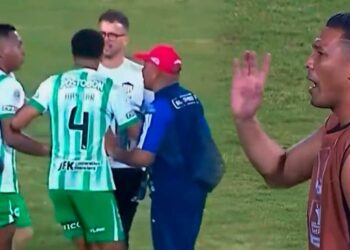 duro cruce verbal entre ambos jugadores