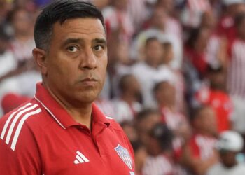 ¿Los jugadores de Santa Fe se opusieron a la contratación de César Farías?